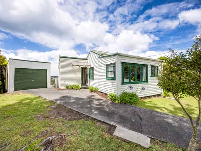 92 Knights Road, Rothesay Bay