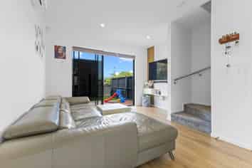 1/101 Botany Road, Botany Downs