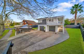 59 Ray Small Drive, Papakura