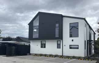 4/9 Whittington Avenue, Woolston