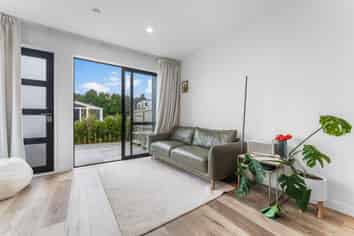 24 Matakohe Road, Westgate