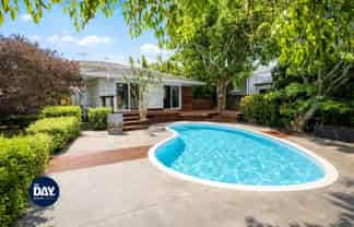 85 Hutchinson Road, Bucklands Beach