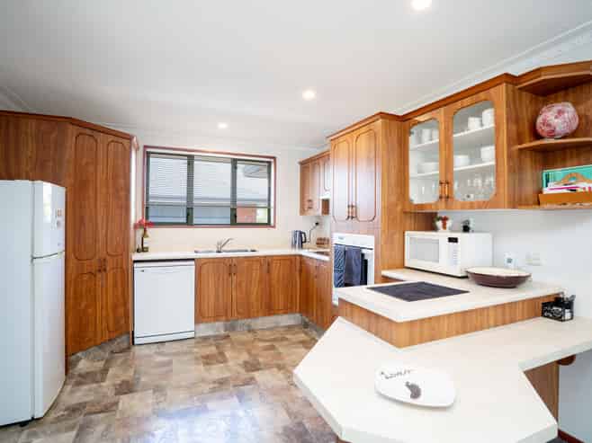 124 Kildare Drive, WAIKIWI