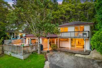 16 Fawcett Road, Laingholm