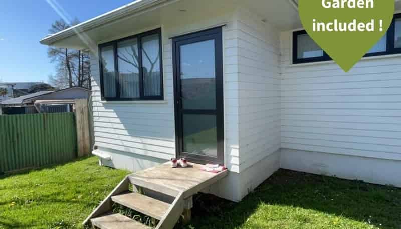 2/4 Barnard Pl, Manurewa