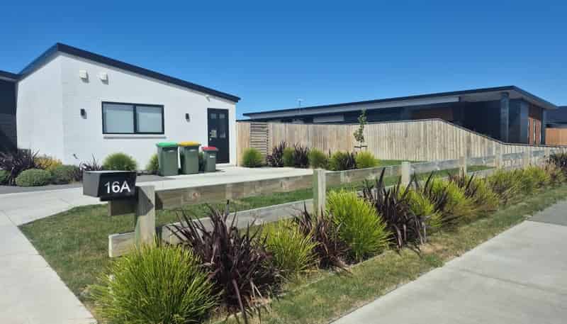 16A Candlesticks Crescent, Lincoln