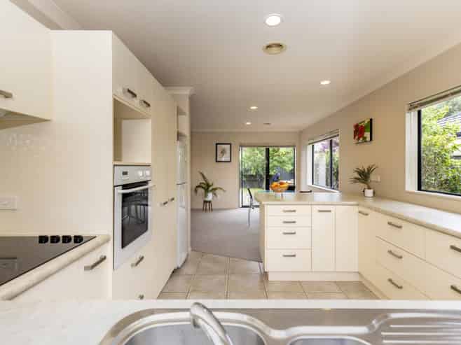 7 Manhattan Court, Paraparaumu