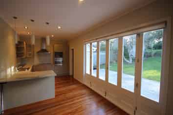 82 McCullough Ave, Three Kings