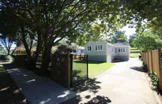 82 McCullough Ave, Three Kings