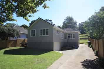 82 McCullough Ave, Three Kings