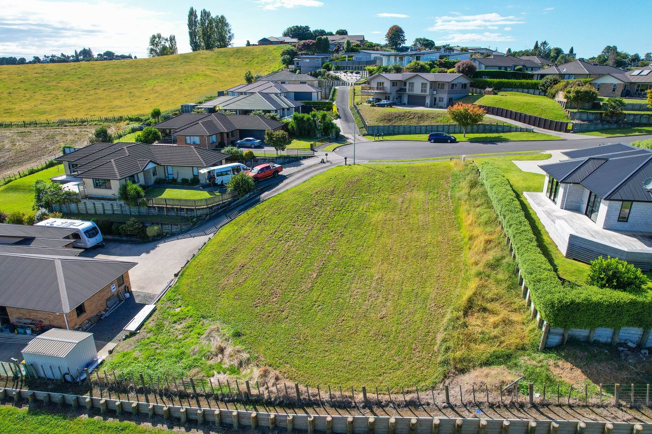 Build in an excellent location – další