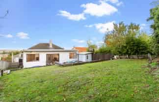 27 McCulloch Road, Panmure