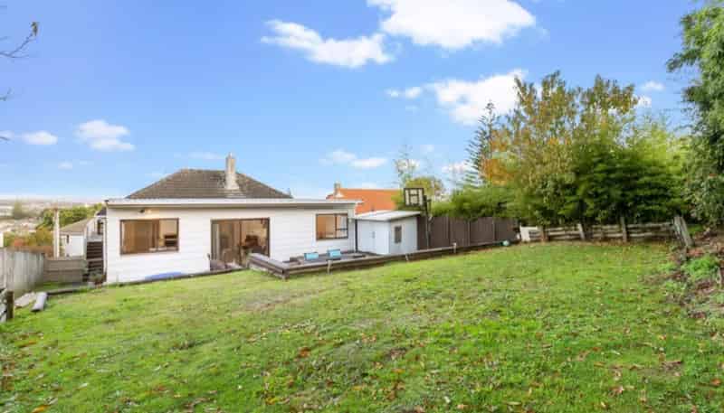 27 McCulloch Road, Panmure