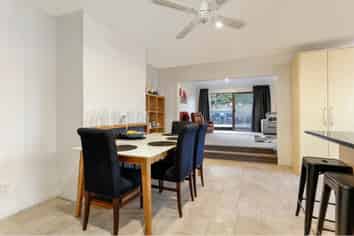 27 McCulloch Road, Panmure