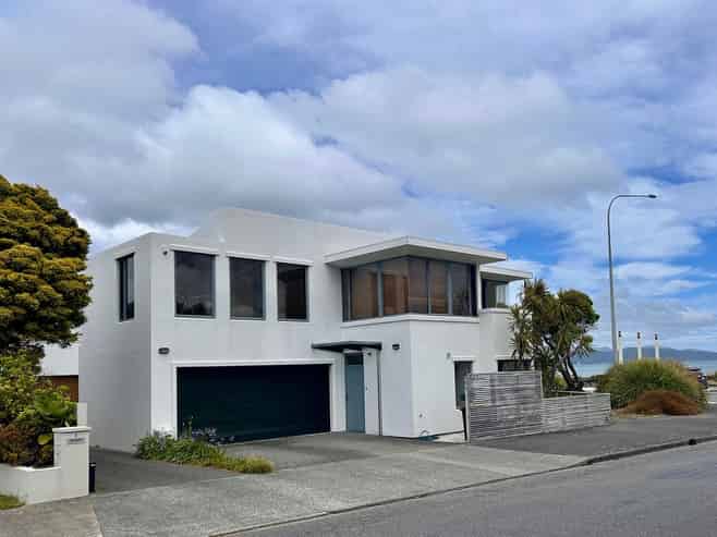 167 The Esplanade, Petone