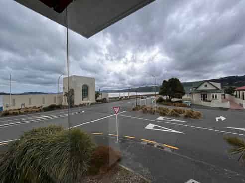 167 The Esplanade, Petone