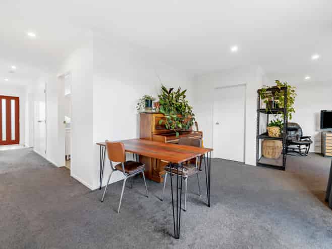 120 Kuaka Drive, Takanini