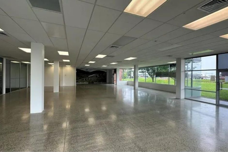 High-Profile Avondale Office - Visning 5