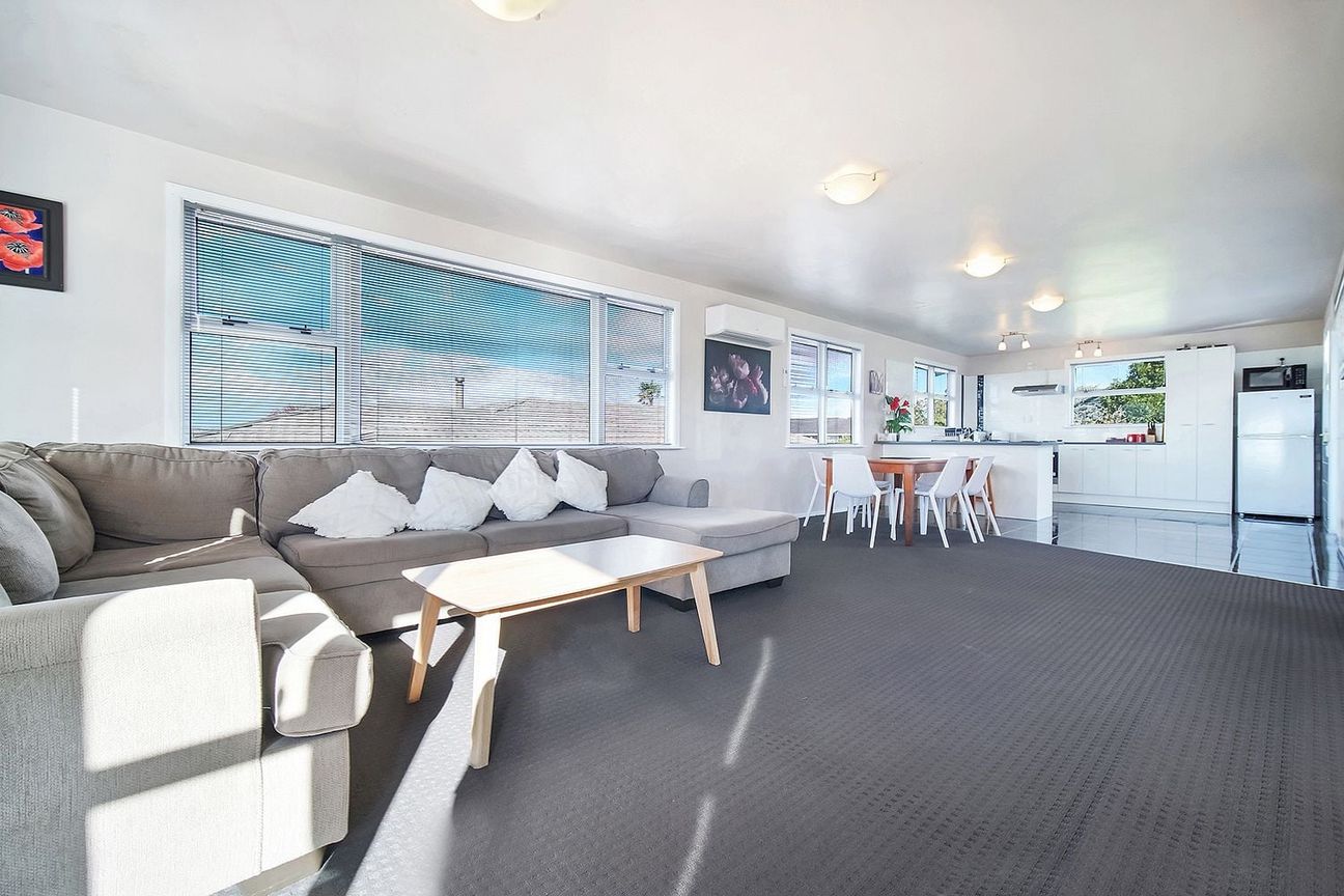 Furnished- 3BR/ Pakuranga Hts-Inc. White Ware - Vista 2