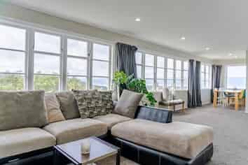 94 Nicholson Road, Khandallah