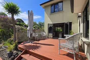 9 Water Race Lane, Thames