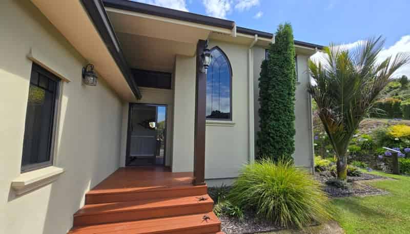 9 Water Race Lane, Thames