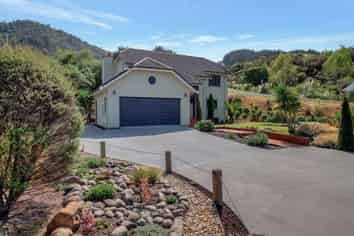 9 Water Race Lane, Thames