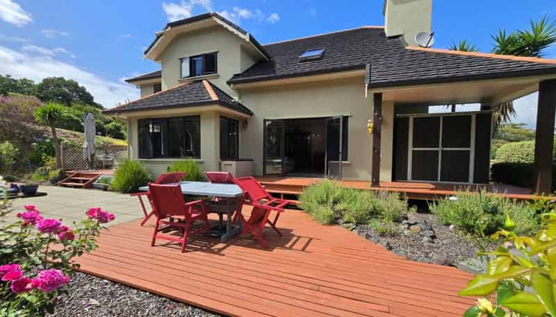 9 Water Race Lane, Thames