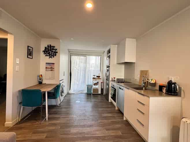 2E/11 Newtown Avenue, Newtown