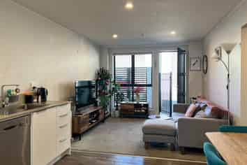 2E/11 Newtown Avenue, Newtown