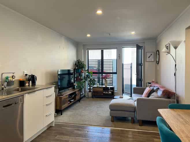 2E/11 Newtown Avenue, Newtown