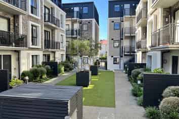 2E/11 Newtown Avenue, Newtown