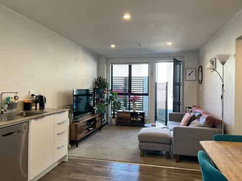 2E/11 Newtown Avenue, Newtown