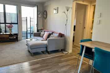 2E/11 Newtown Avenue, Newtown