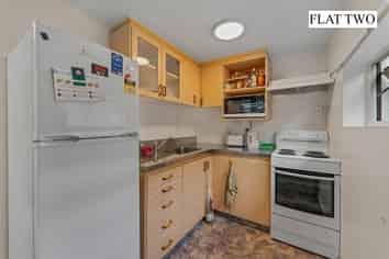 2/7A Royal Terrace, Dunedin Central