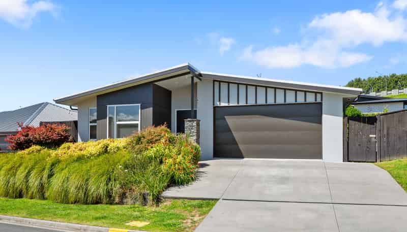 9 Kamokore Glade, Pyes Pa