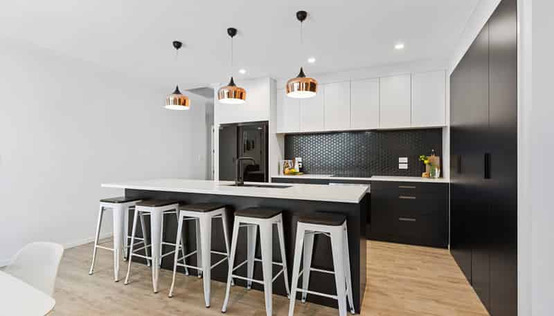 9 Kamokore Glade, Pyes Pa