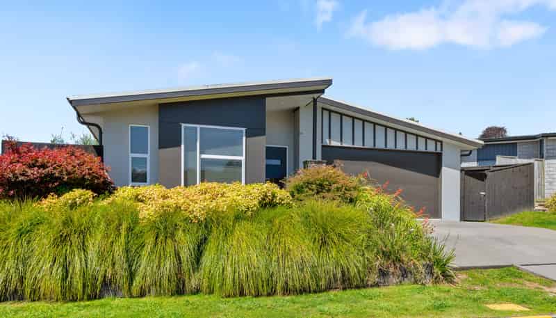 9 Kamokore Glade, Pyes Pa