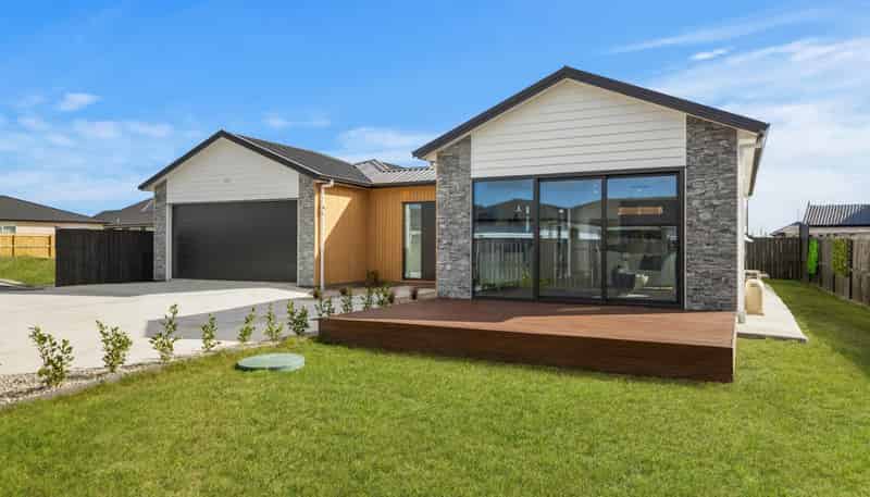 14 Karahui Road, Clevedon