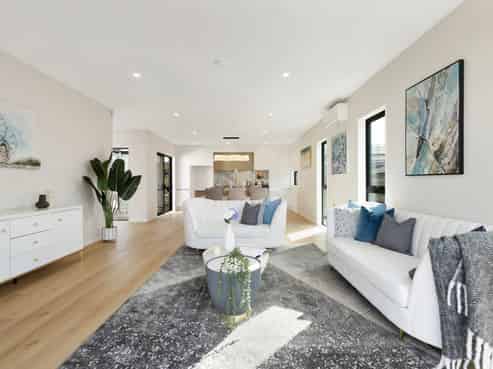 14 Karahui Road, Clevedon