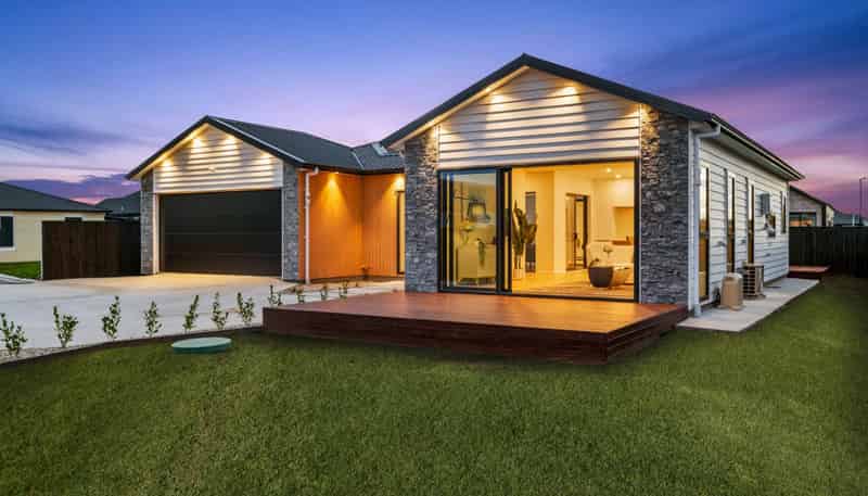 14 Karahui Road, Clevedon