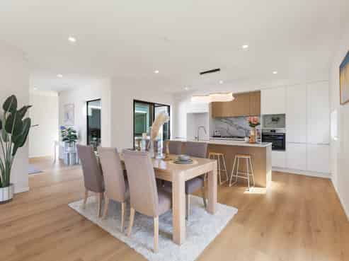 14 Karahui Road, Clevedon