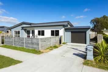 69 Merton Street, Trentham