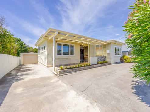 5B Wellington Road, Waipukurau and Surrounds