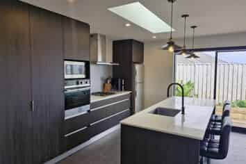 32 Jules Crescent, Bell Block