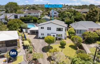 17 Sealy Road, Torbay