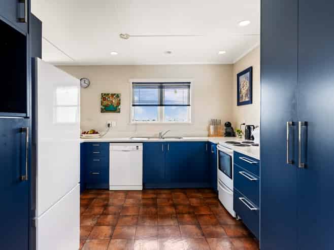 17 Sealy Road, Torbay