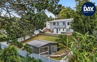 17 Lysander Crescent, Beach Haven