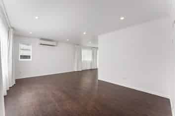 11 Avon Place, Springvale