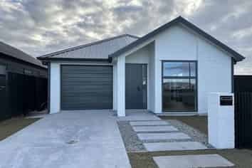 17 Central Street, Papamoa